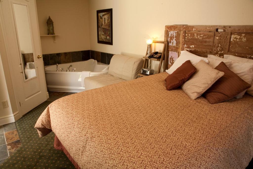 Auberge De La Tour Du Lac Sainte-Agathe-des-Monts Room photo